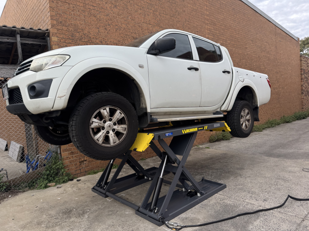 3.5T Portable Mid-Rise Scissor Car Hoist Lift SS335