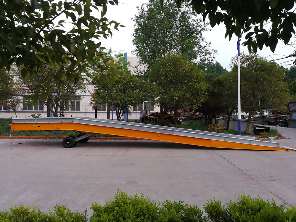 Container loading ramp